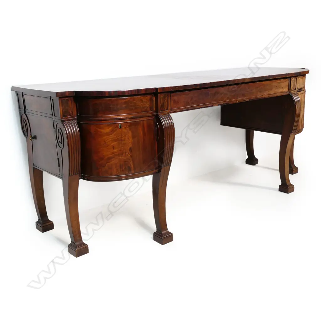 An impressive Regency mahogany sideboard, Image 1++