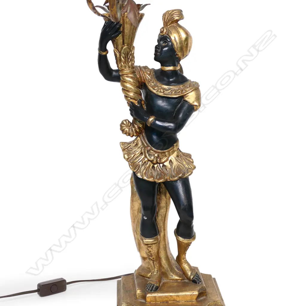 A decorative candelabra table lamp, Image 1++