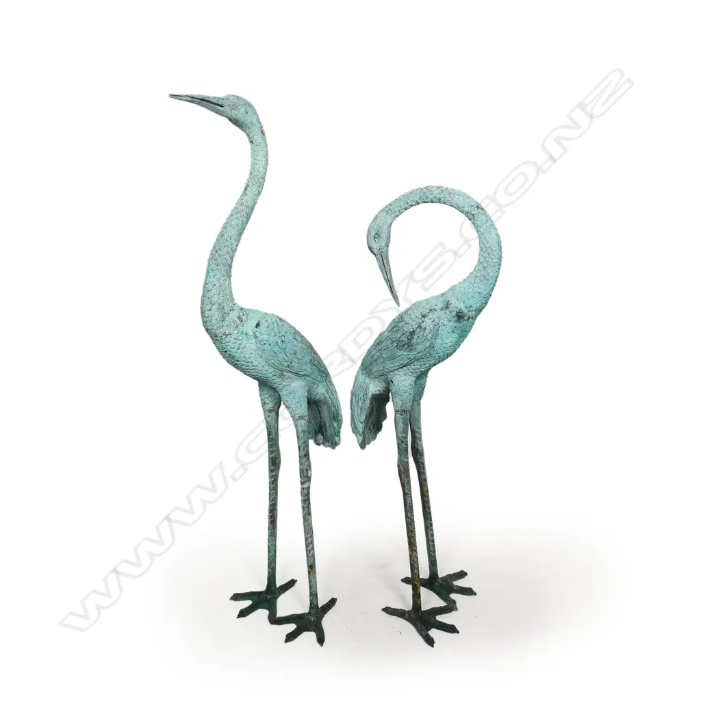 A pair of bronze storks, Image 1++