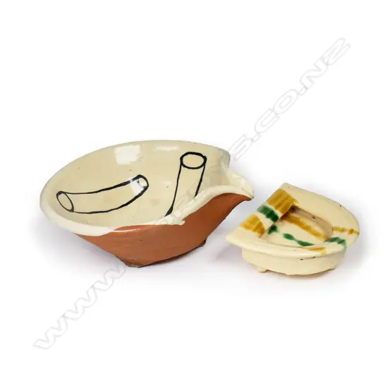 Two NZ pottery items by Chilcott and Parker,