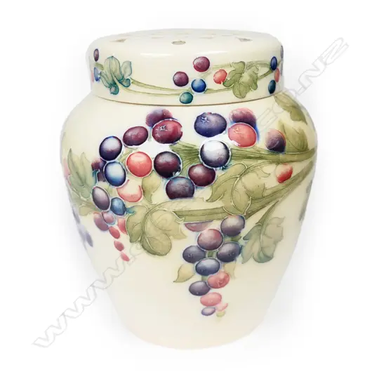 Early Moorcroft lidded pot pourri,