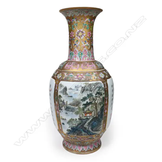 A Chinese fine quality porcelain vase,