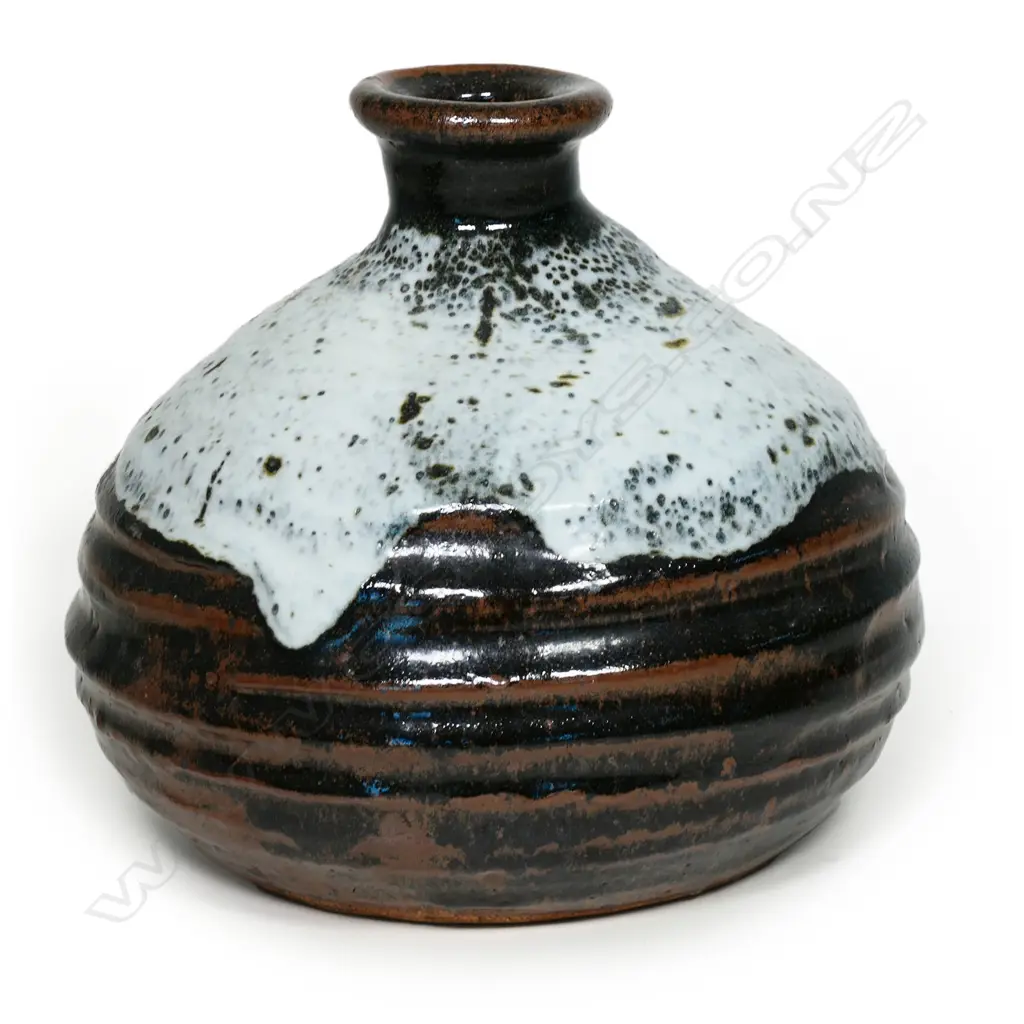 Len Castle large squat vase c1970, Image 1++
