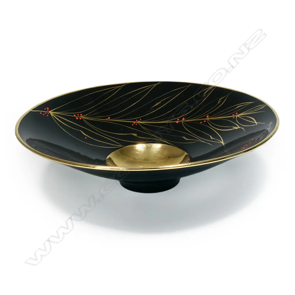 Peter Collis large flared pottery dish, Image 1++