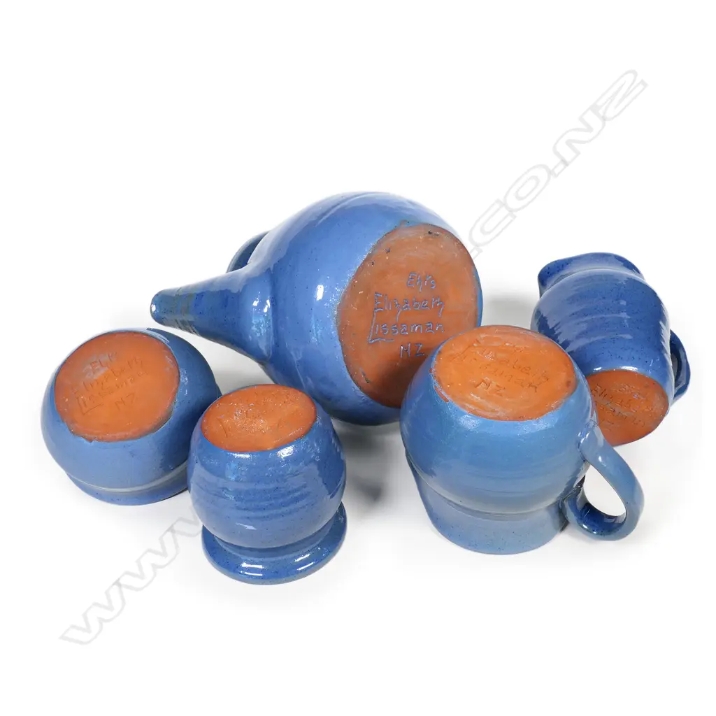 A five-piece Elizabeth Lissaman tea set, Image 1++