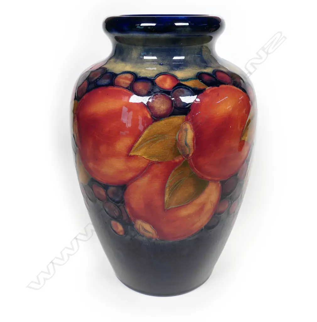 A William Moorcroft vase, Image 1++