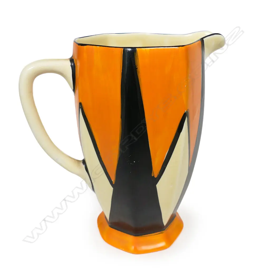 A Clarice Cliff Bizarre Coronet jug, Image 1++