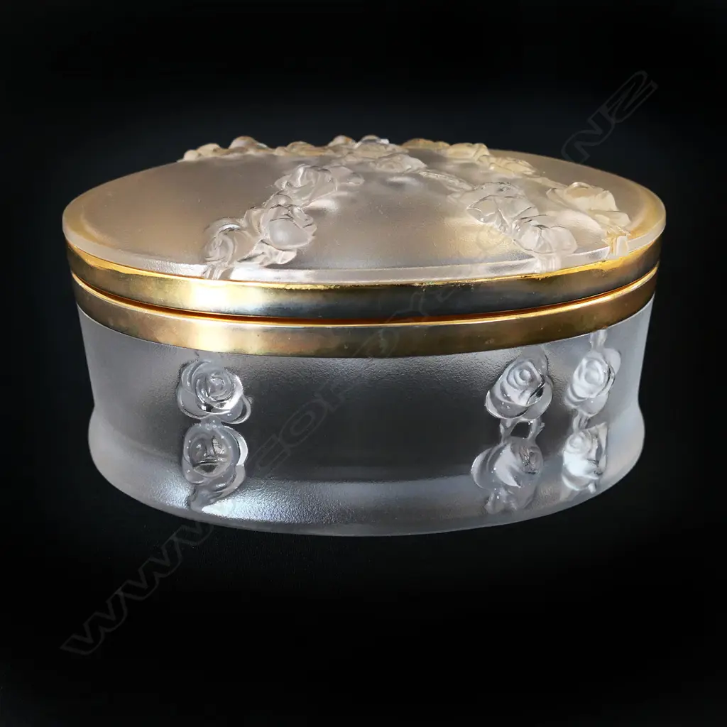 A Lalique trinket box, Image 1++