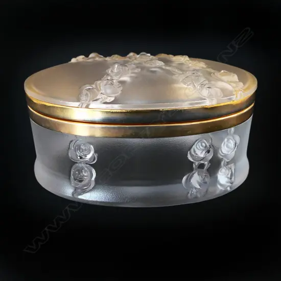 A Lalique trinket box,