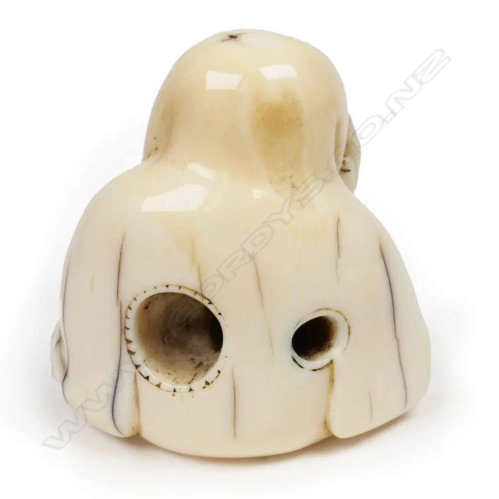 An old Japanese carved ivory netsuke of Daruma, Image 1++