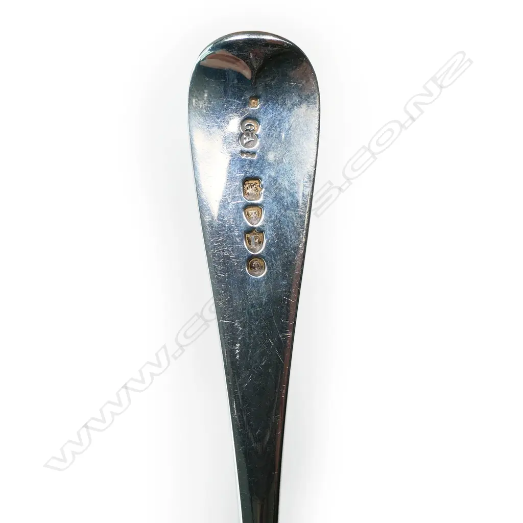 Twelve Victorian silver dessert spoons, Image 1++