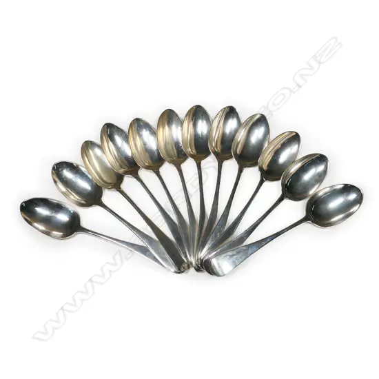 Twelve Victorian silver dessert spoons,