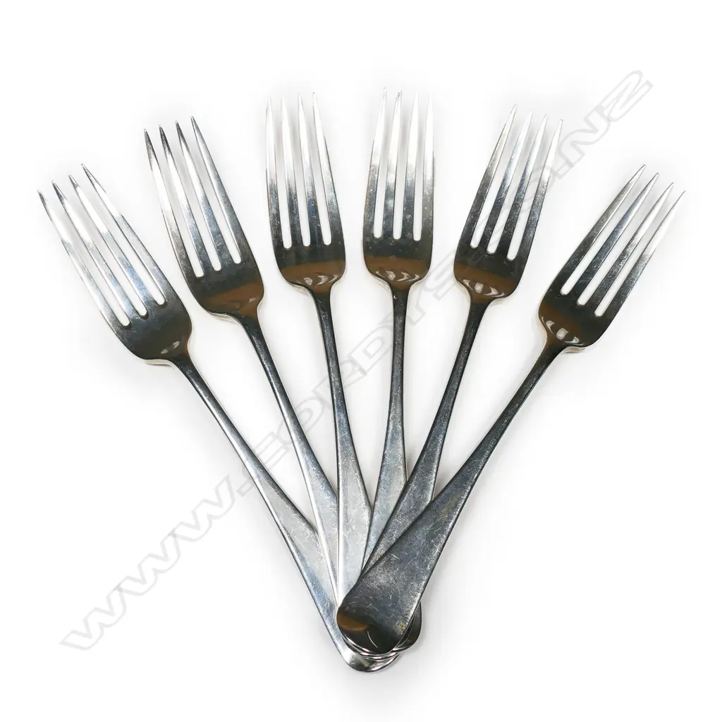 Six Victorian silver dinner forks, Image 1++
