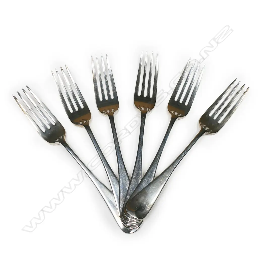 Six Victorian silver dinner forks, Image 1++
