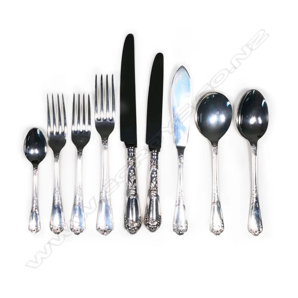 A late 20thC Harrods silver eight-person cutlery canteen, Image 1++