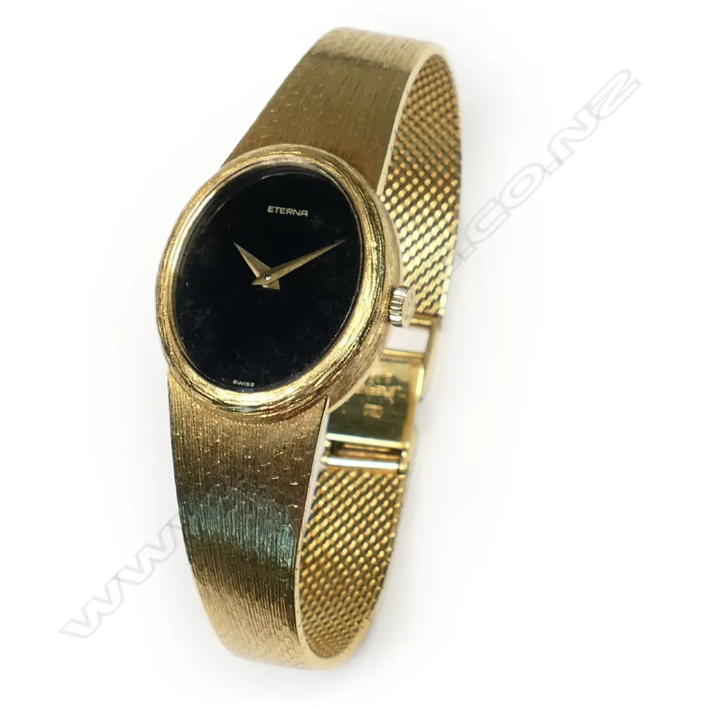A vintage Eterna 18ct gold bracelet watch, Image 1++