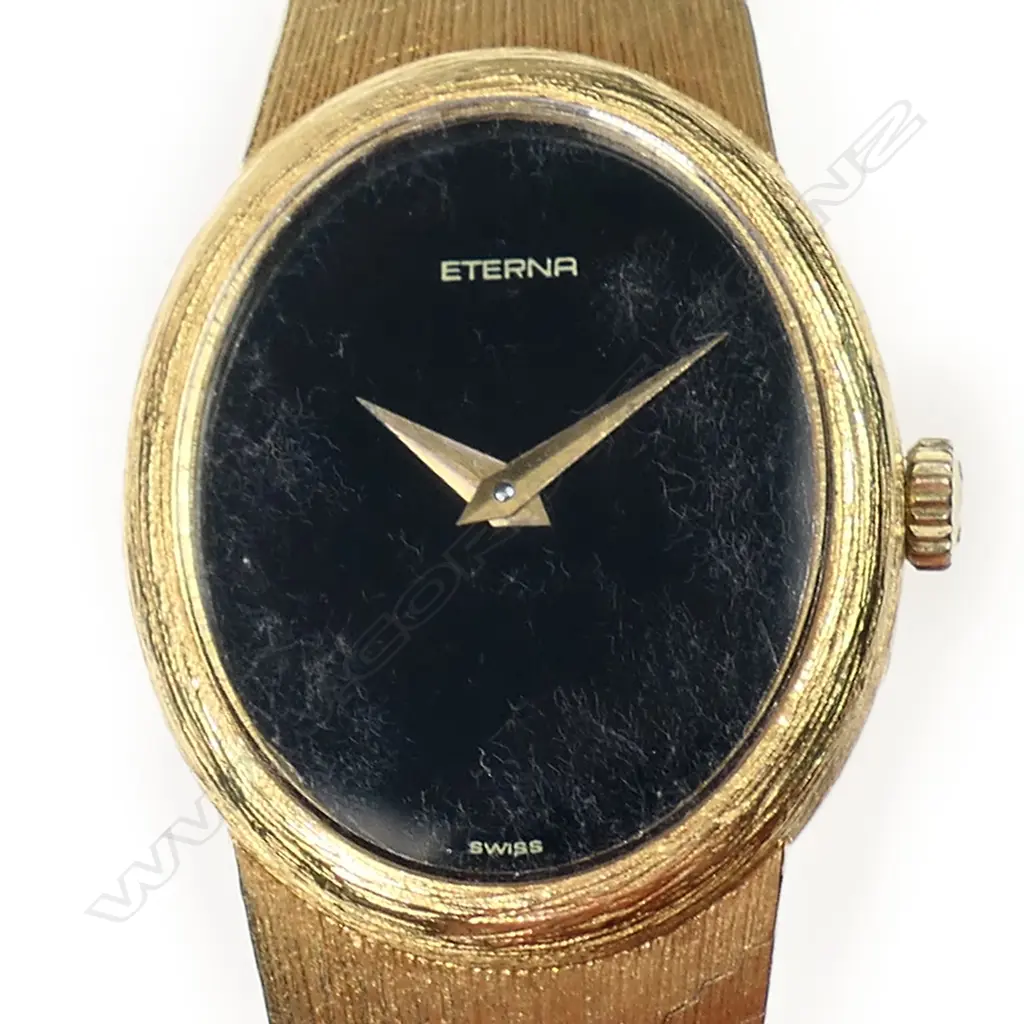 A vintage Eterna 18ct gold bracelet watch, Image 1++