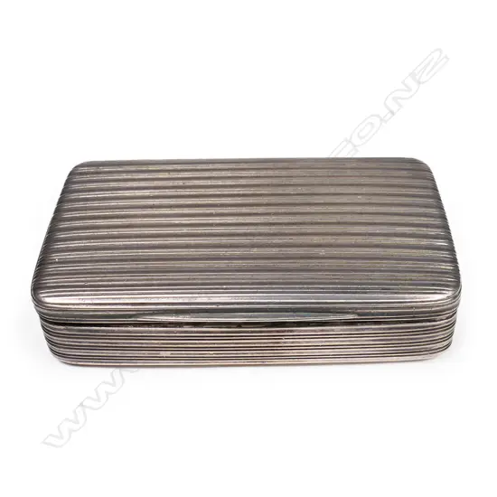 A George III silver table snuff box,