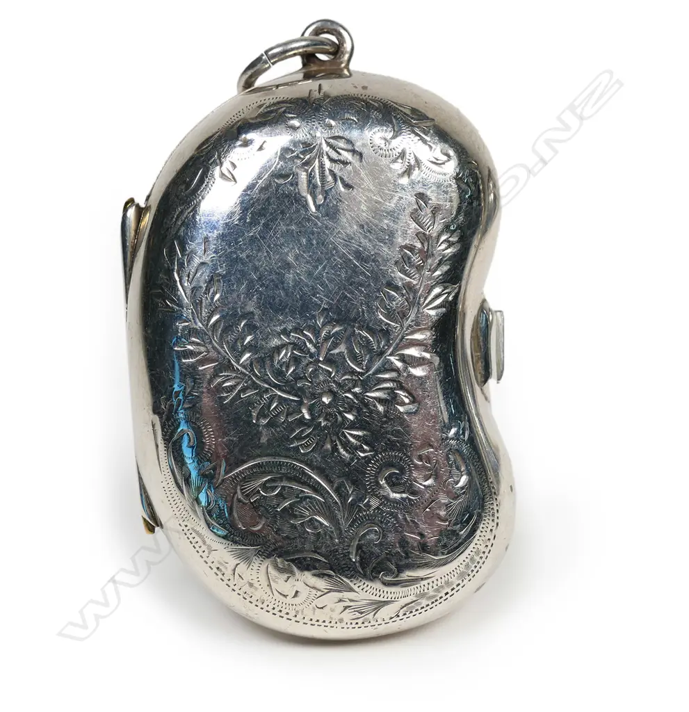 A silver double sovereign case, Image 1++