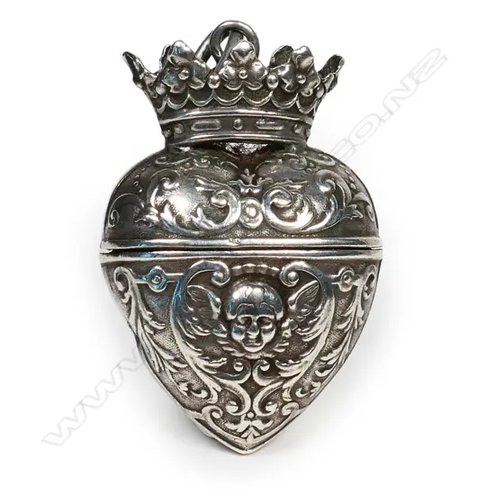 A Continental silver object du vertu scent box or vinaigrette,