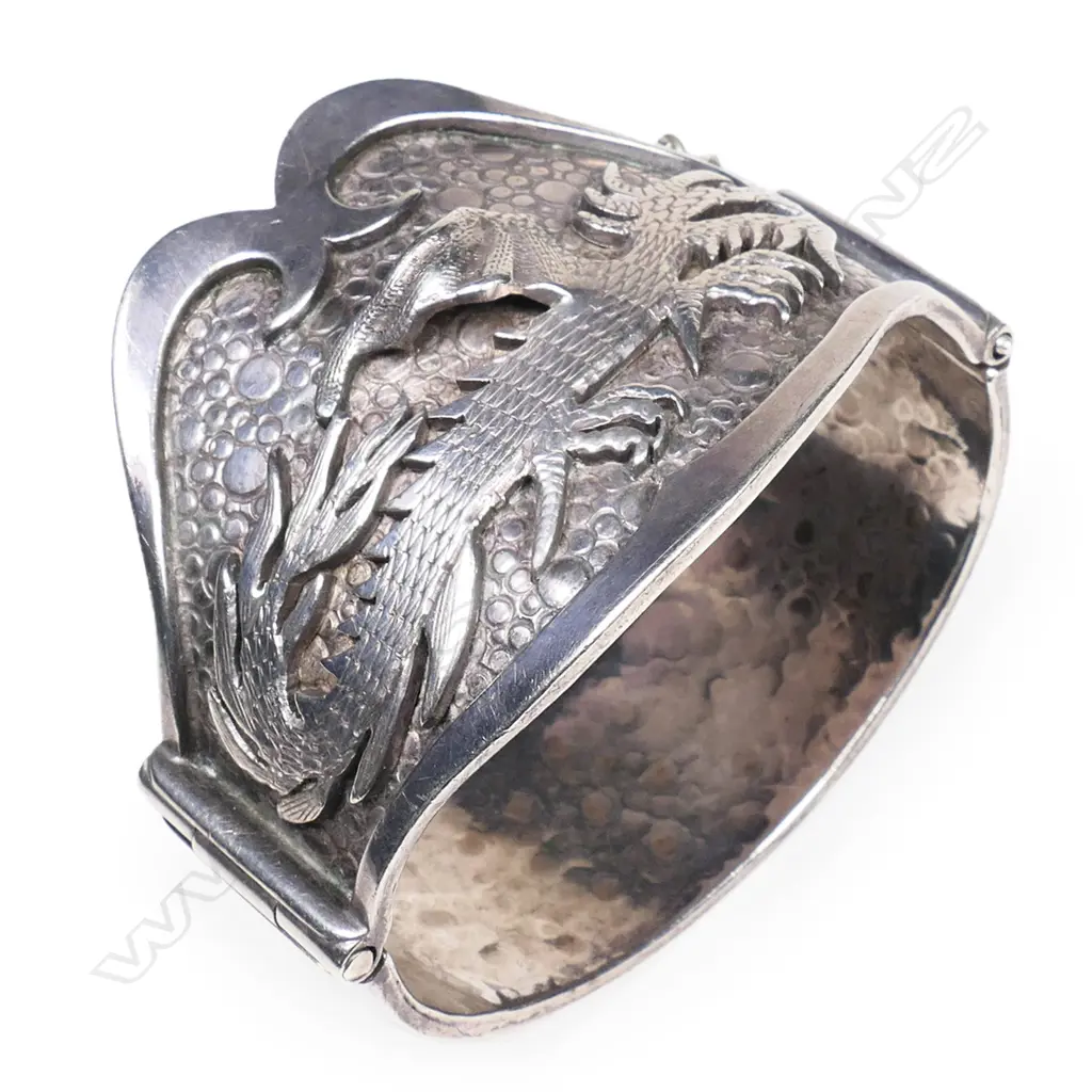 A Tony Buller silver hinged bangle, Image 1++