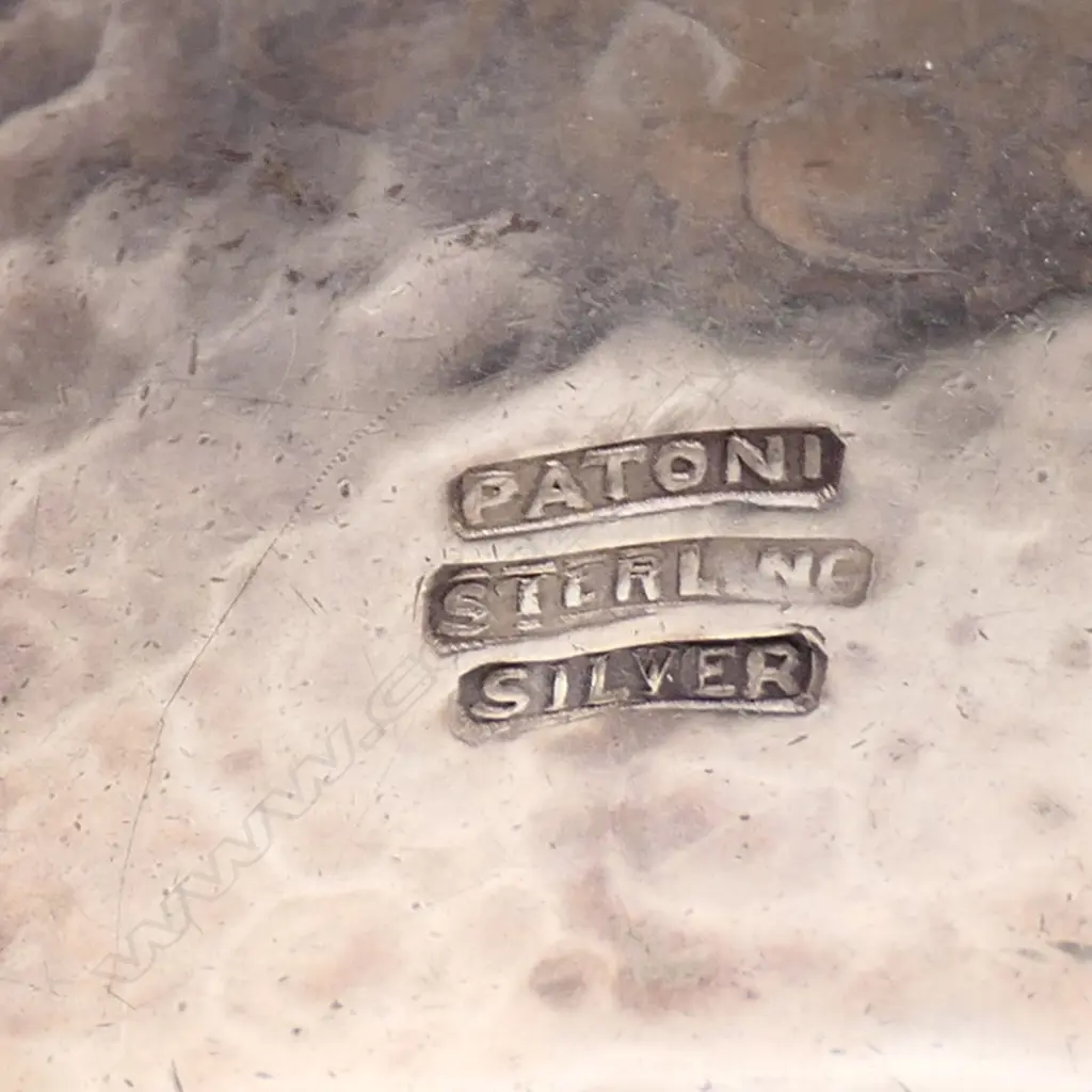 A Tony Buller silver hinged bangle, Image 1++