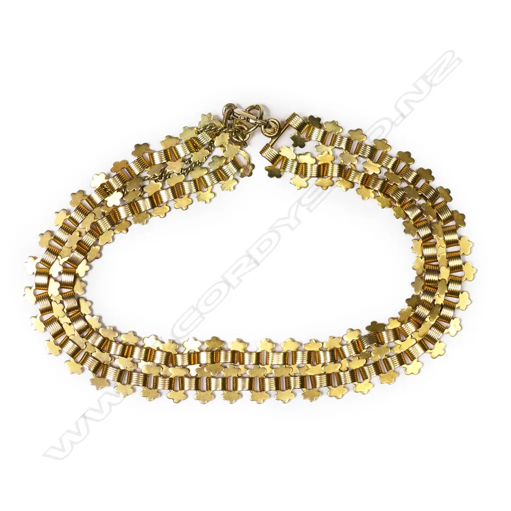 A Victorian 15ct yellow gold fancy bracelet, Image 1++