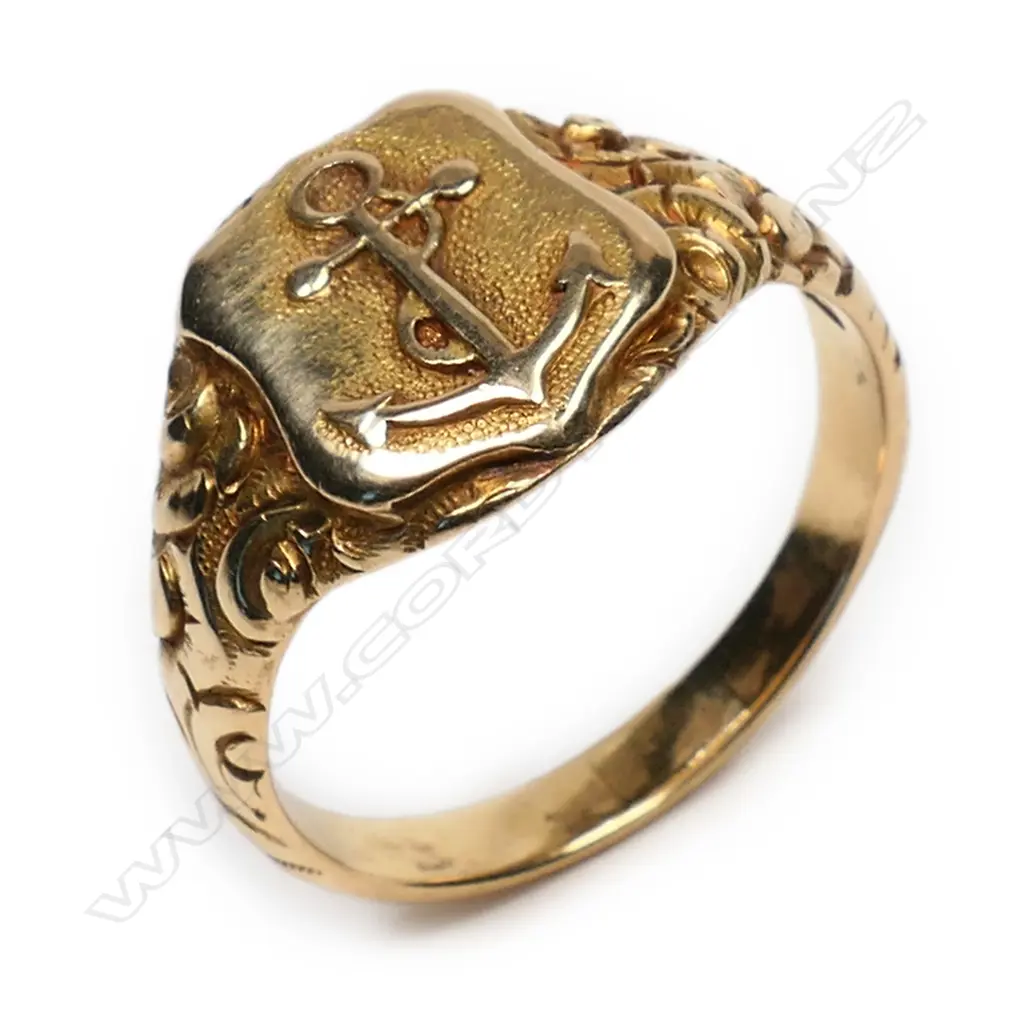 A 19thC 18ct gold fouled anchor hope signet ring, Image 1++