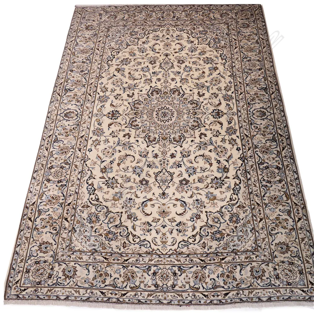 A hand-knotted Persian Kashan rug, Image 1++