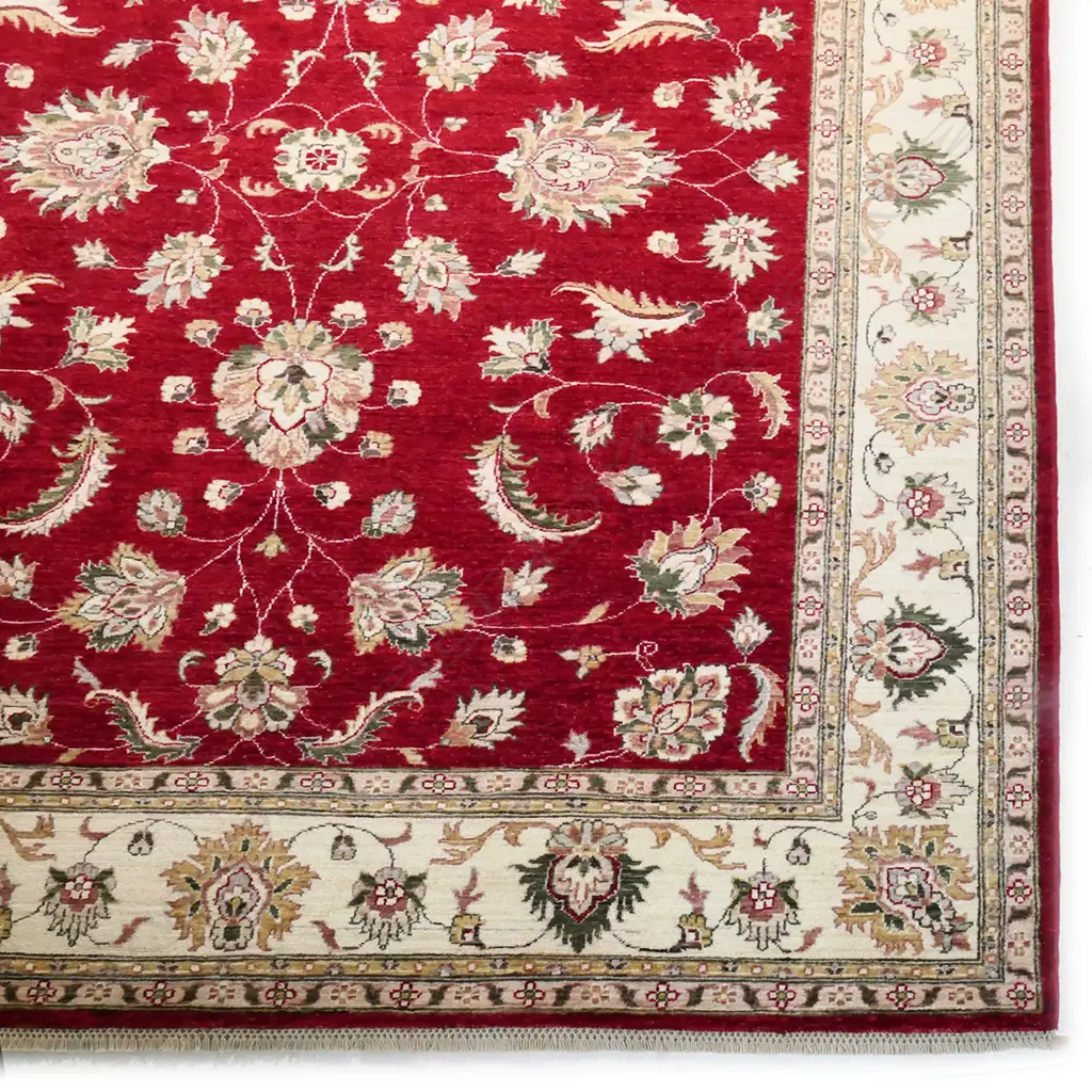 A large Chobi hand-knotted carpet, Image 1++