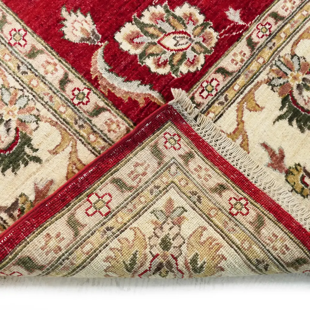 A large Chobi hand-knotted carpet, Image 1++