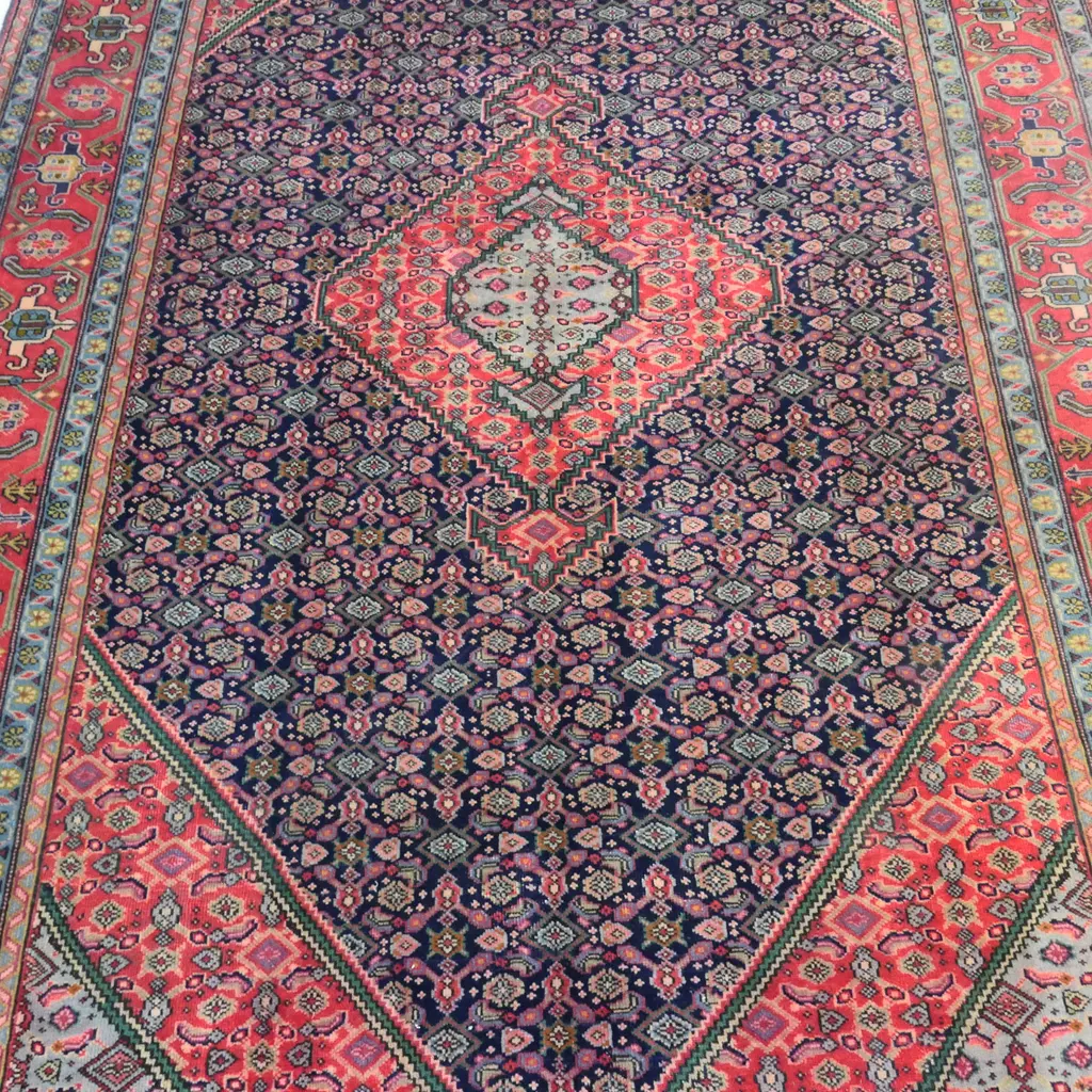 A hand-knotted wool pile Ardebil rug, Image 1++