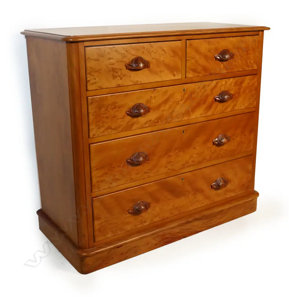 A colonial mottled kauri chest of drawers, Image 1++