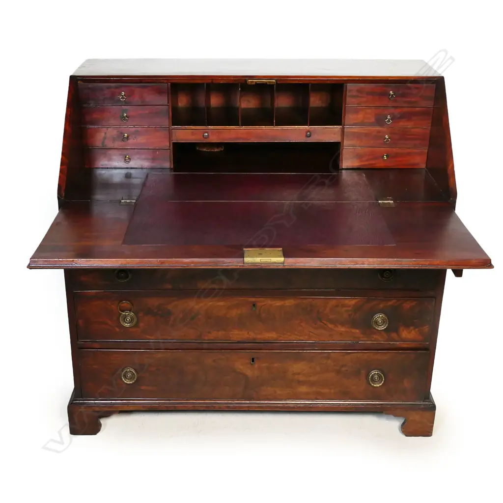 A Georgian mahogany drop front bureau, Image 1++