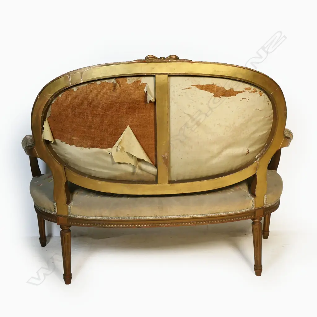 A French 19thC Louis XVI style canapé, Image 1++