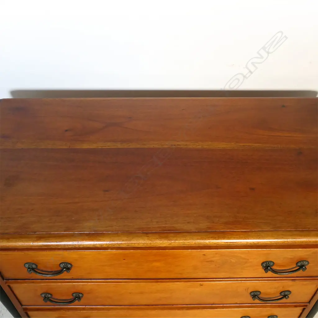 A late 20thC French Empire style teak chest of drawers, Image 1++