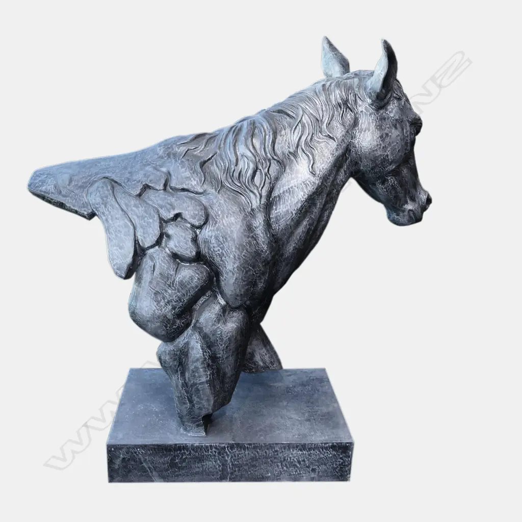 A large modern sculpted aluminium bust of a horse, Image 1++