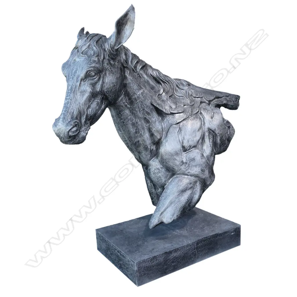 A large modern sculpted aluminium bust of a horse, Image 1++
