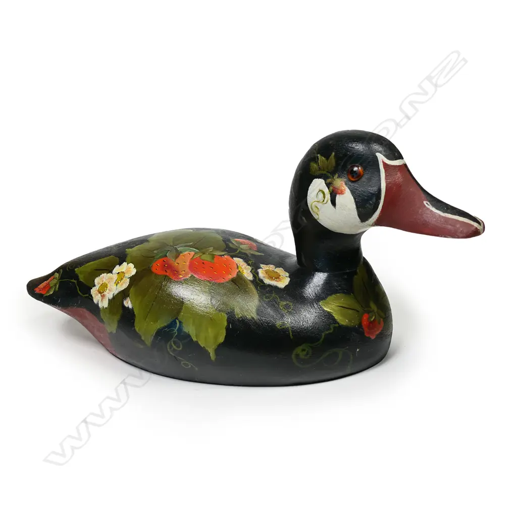 A 11½" wooden carved and painted display duck decoy, Image 1++