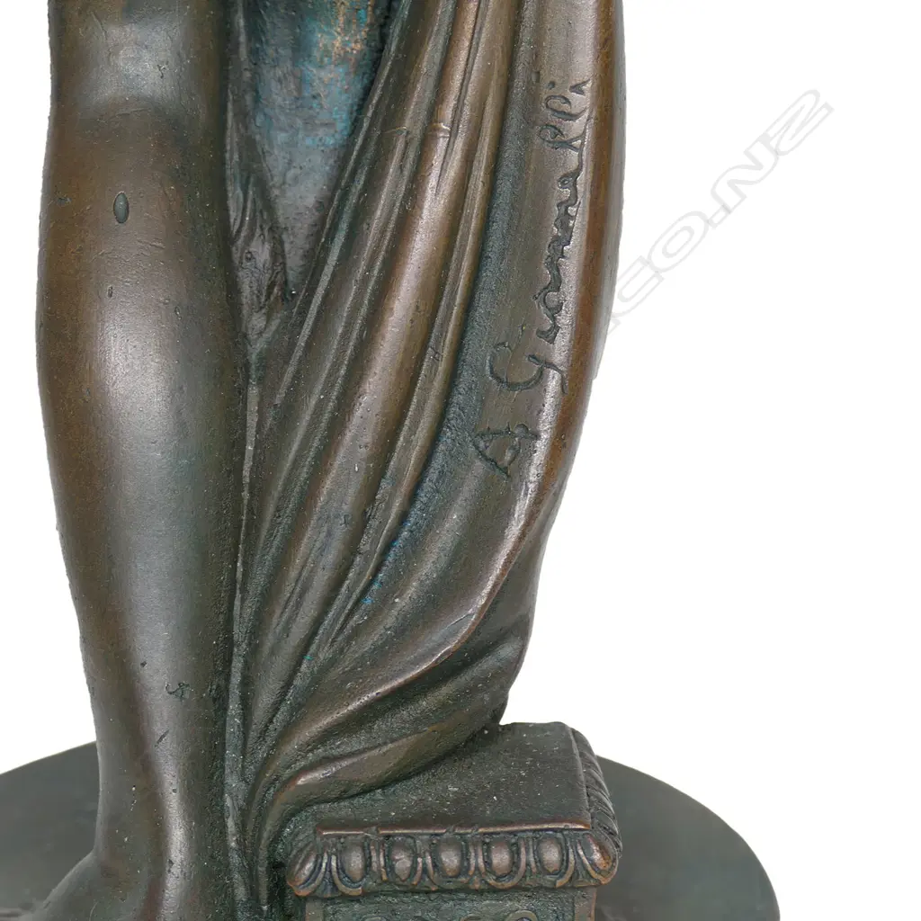 A bronze statuette of Venus Italica, Image 1++