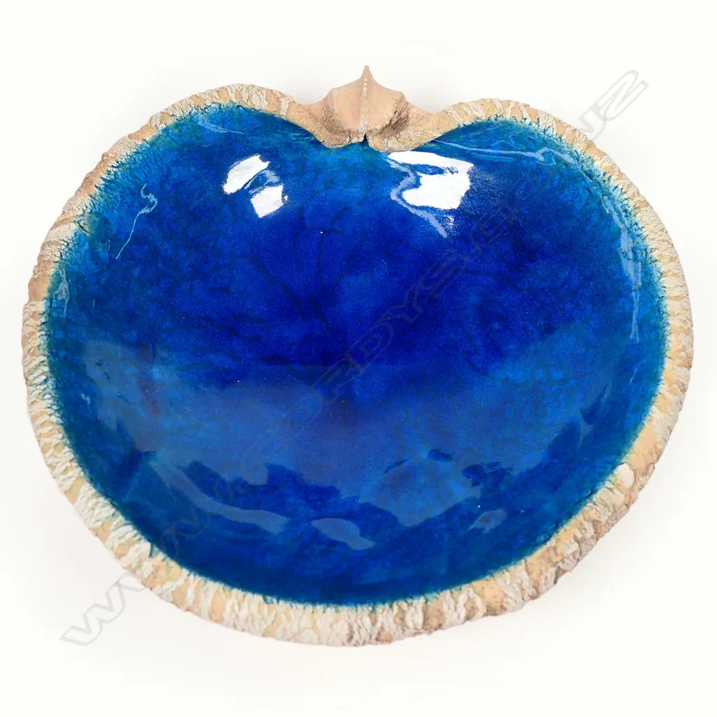 Len Castle (1924-2011) Avian pottery bowl Image 1++