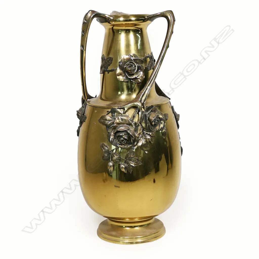 A large and impressive floor standing German Kayser Jugendstil (Art Nouveau) brass vase, Image 1++