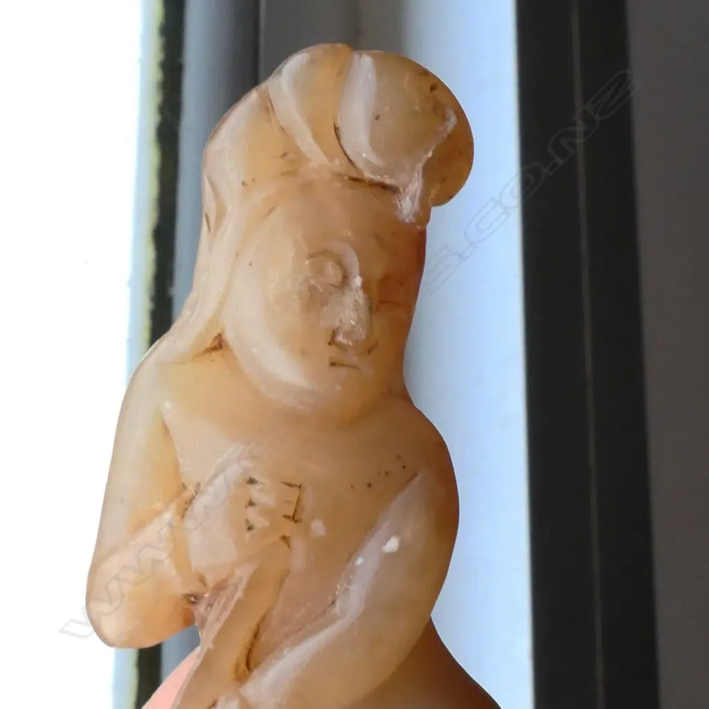 A Chinese carved small handling piece, Image 1++