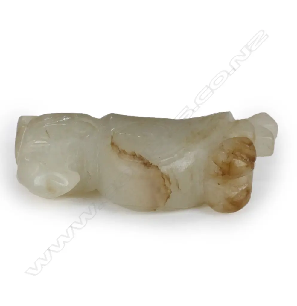 A Chinese carved jade parrot pendant, Image 1++