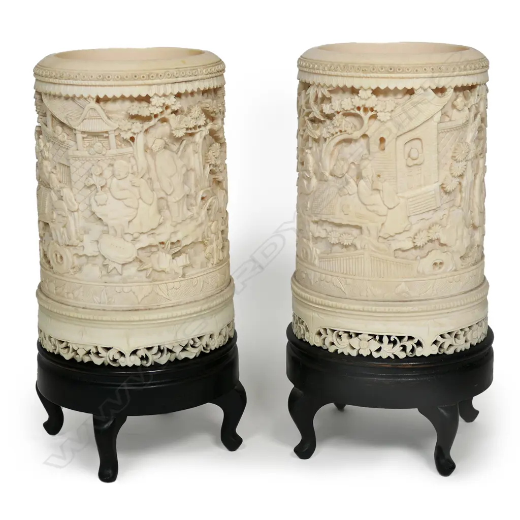 A pair of 19thC finely carved ivory brush pots, Image 1++