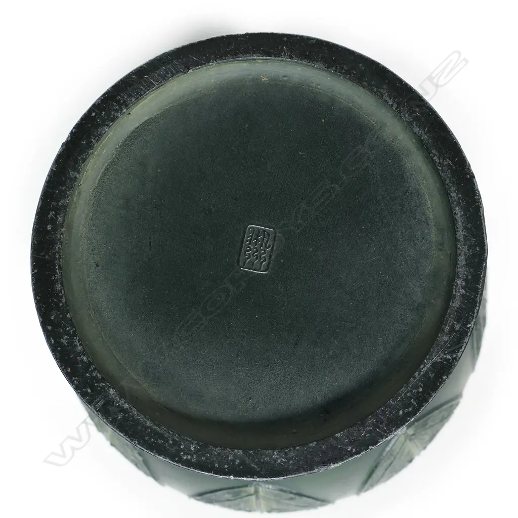 A large old Chinese bronze vase, Image 1++