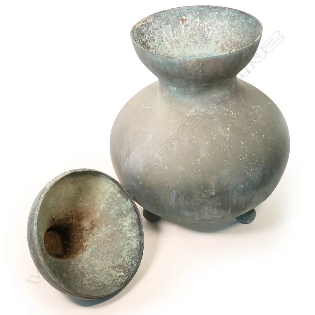 A large old Japanese bronze temple water dispenser, Image 1++