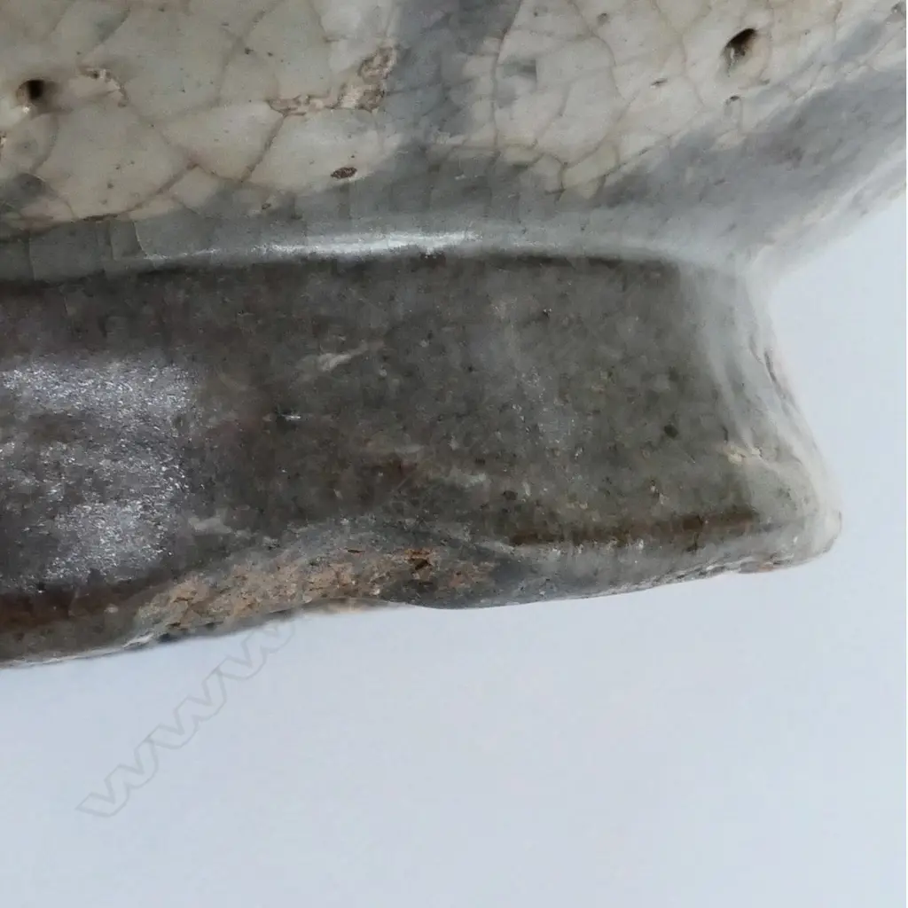 An uncommon Korean Buncheong sgraffito 'fish' moon flask, Image 1++