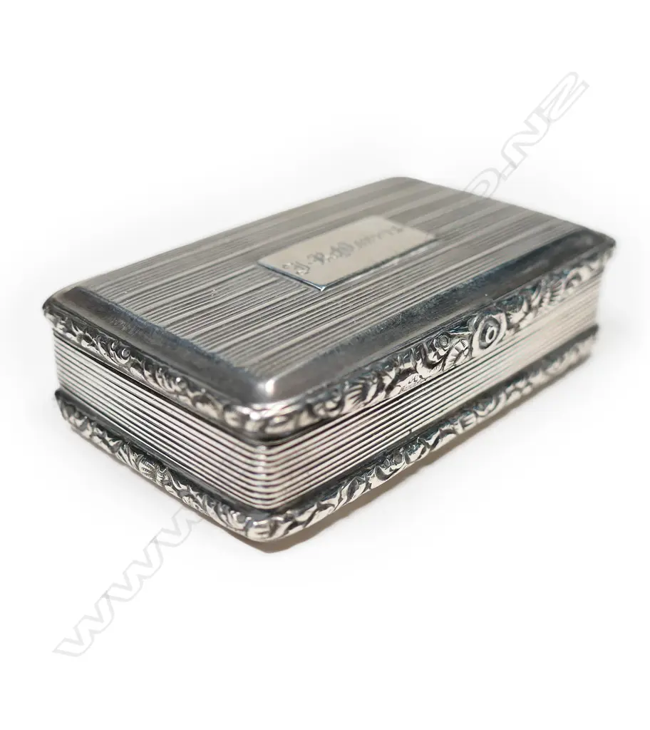 A George IV silver snuff box, Image 1++