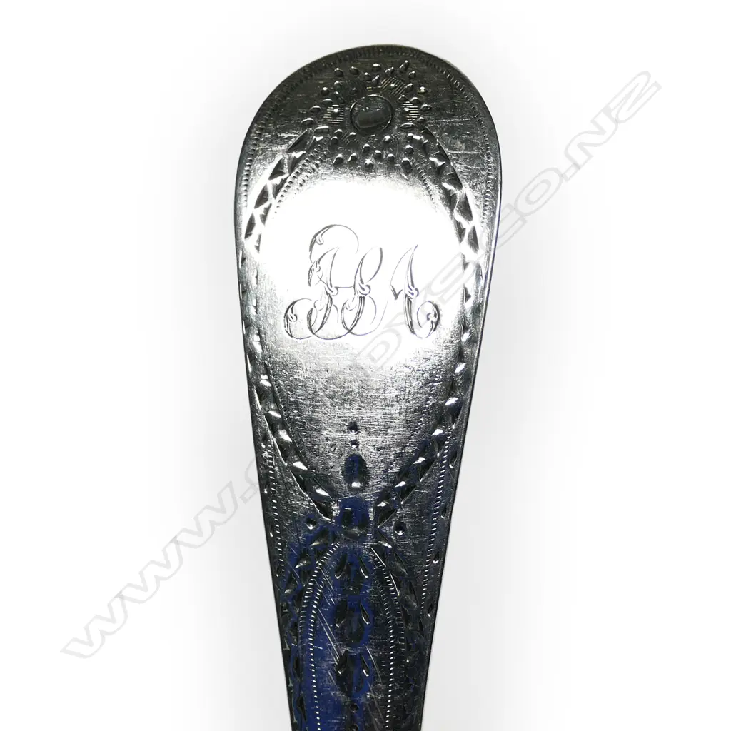 A pair of George III silver tablespoons, Image 1++